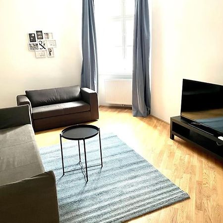 Brand New & Spacious Apartment In The City Centre เวียนนา ภายนอก รูปภาพ